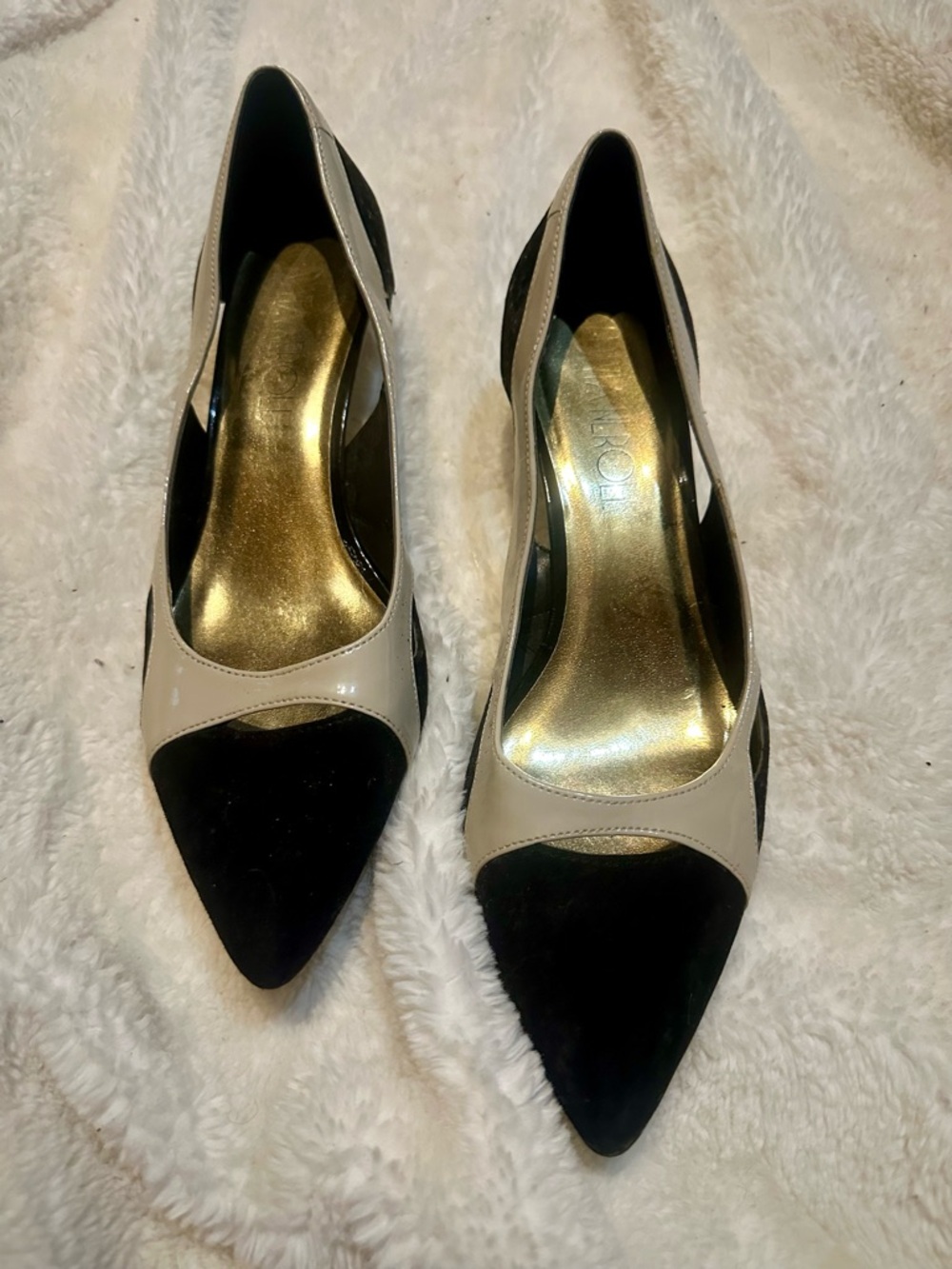 Women’s Two-Tone Black and Cream Pointed Toe Pumps